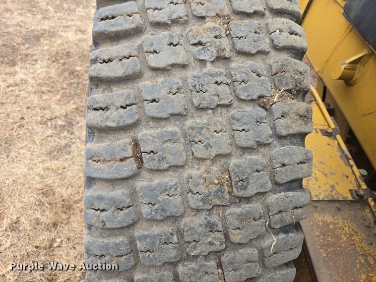 image for item EB1301 2005 Caterpillar 140H VHP Plus motor grader