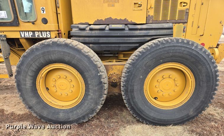 image for item EB1301 2005 Caterpillar 140H VHP Plus motor grader