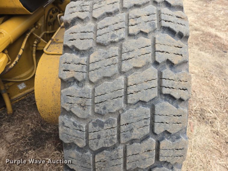 image for item EB1301 2005 Caterpillar 140H VHP Plus motor grader