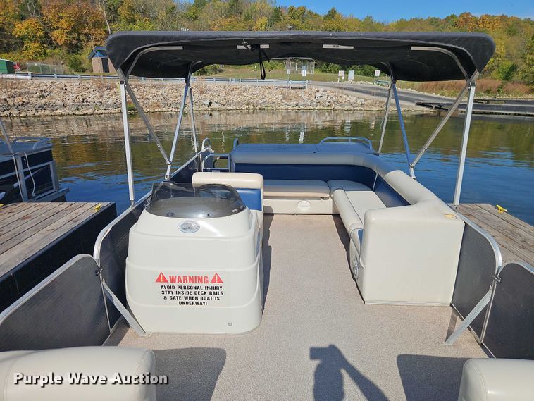 image for item EB8383 2018 Playcraft Clipper 2400 pontoon boat