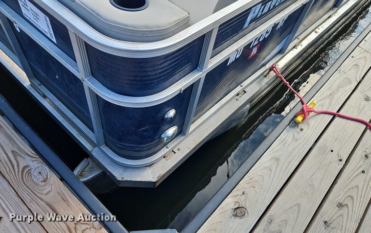 image for item EB8385 2018 Playcraft Clipper 2400 pontoon boat