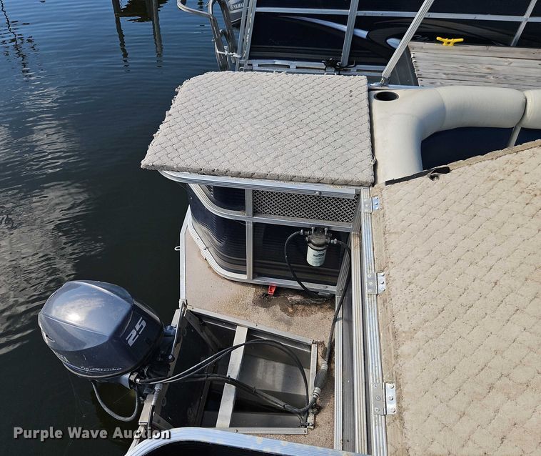 image for item EB8385 2018 Playcraft Clipper 2400 pontoon boat