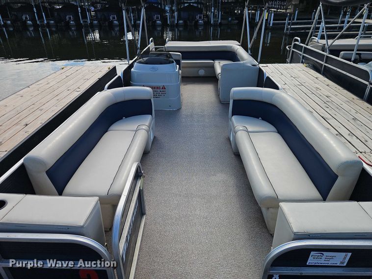 image for item EB8385 2018 Playcraft Clipper 2400 pontoon boat