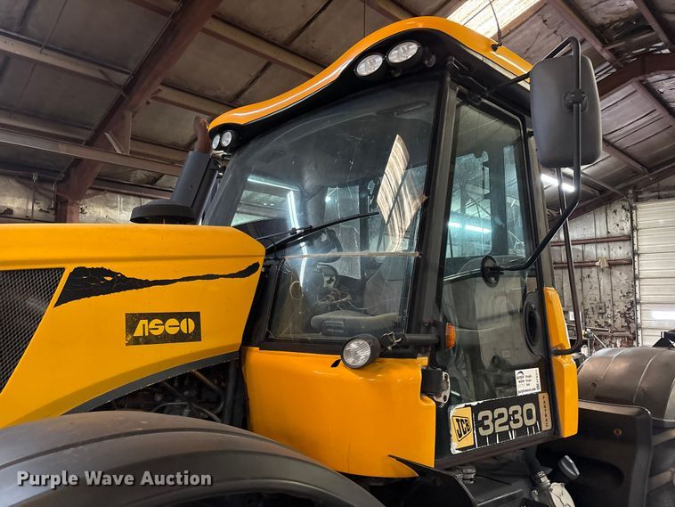 image for item EF6311 JCB Fastrac 3230 4WD tractor