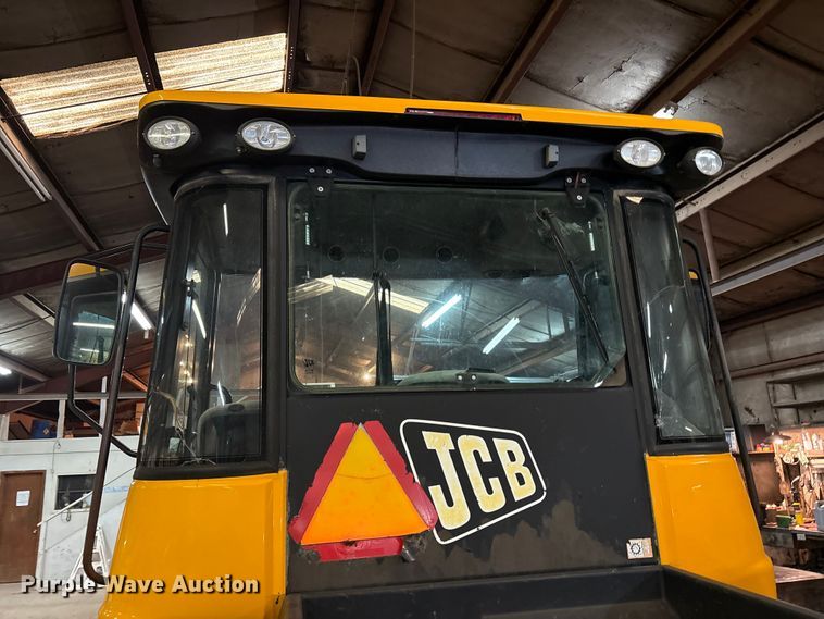 image for item EF6311 JCB Fastrac 3230 4WD tractor