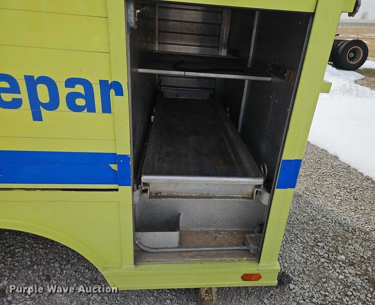 image for item EO4982 Landoll utility bed