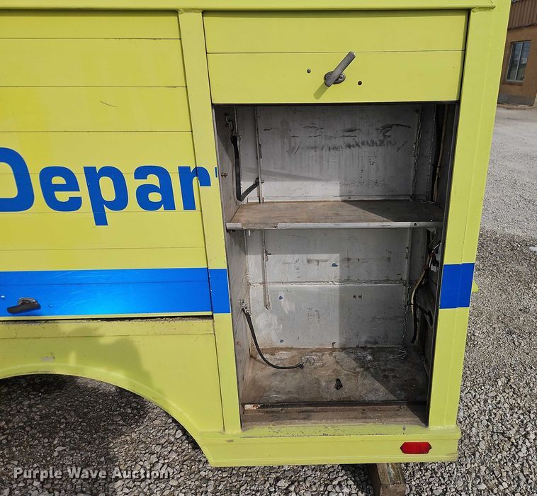 image for item EO4982 Landoll utility bed