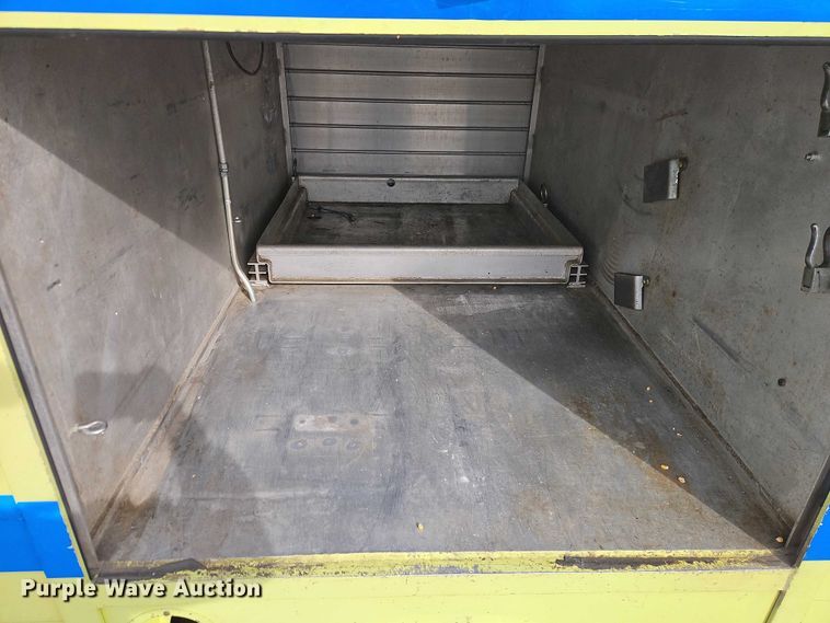 image for item EO4982 Landoll utility bed