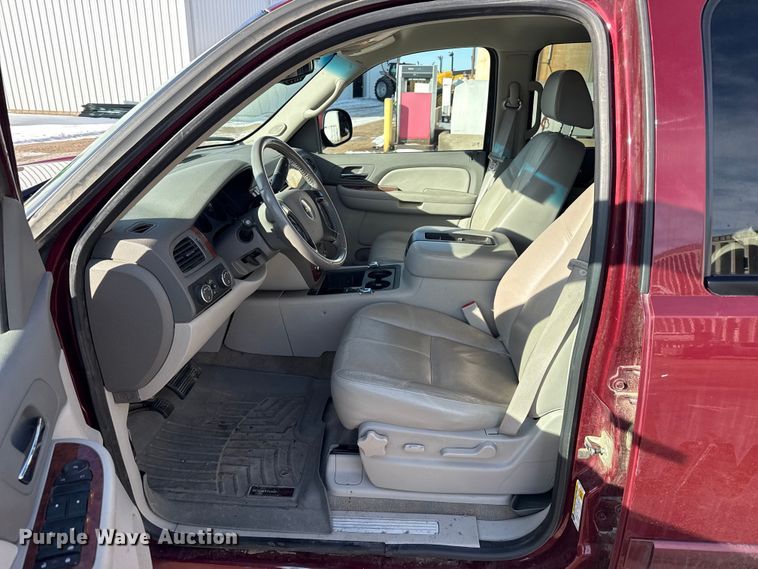 image for item EP2858 2008 Chevrolet Suburban SUV