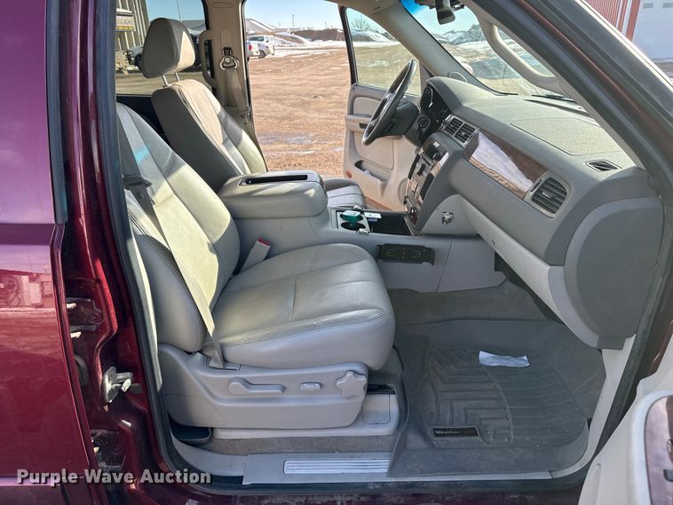 image for item EP2858 2008 Chevrolet Suburban SUV