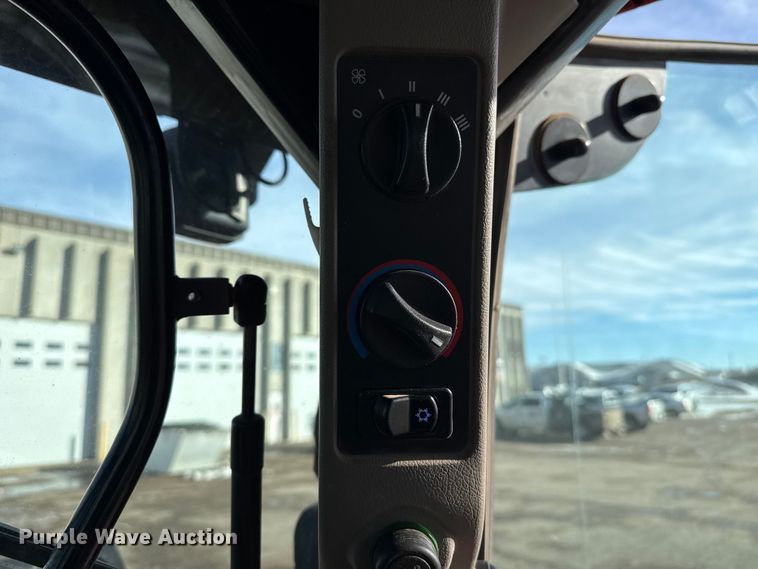 image for item EP2859 Case IH Maxxum 125  MFWD tractor