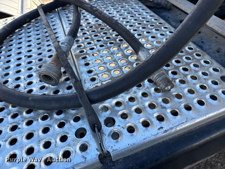 image for item EP2860 2007 International 9400i semi truck