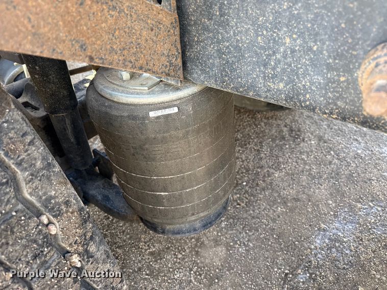 image for item EP2860 2007 International 9400i semi truck