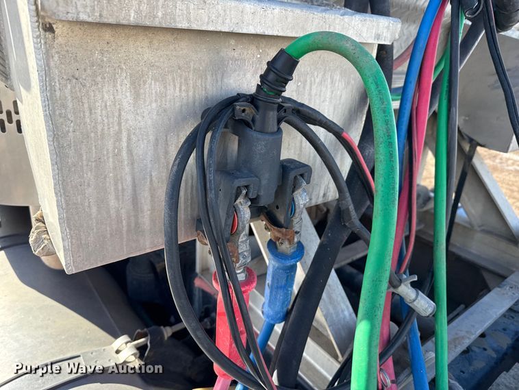 image for item EP2860 2007 International 9400i semi truck