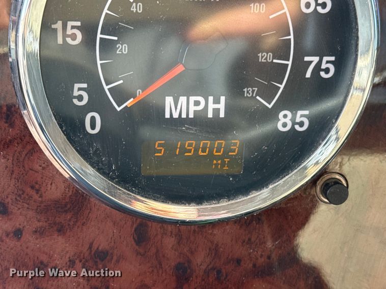 image for item EP2860 2007 International 9400i semi truck