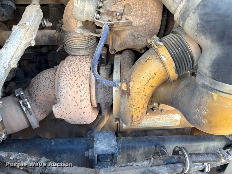 image for item EP2860 2007 International 9400i semi truck