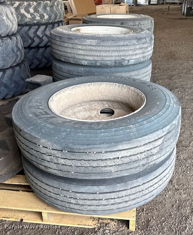 image for item EP2862 (8) tires and wheels