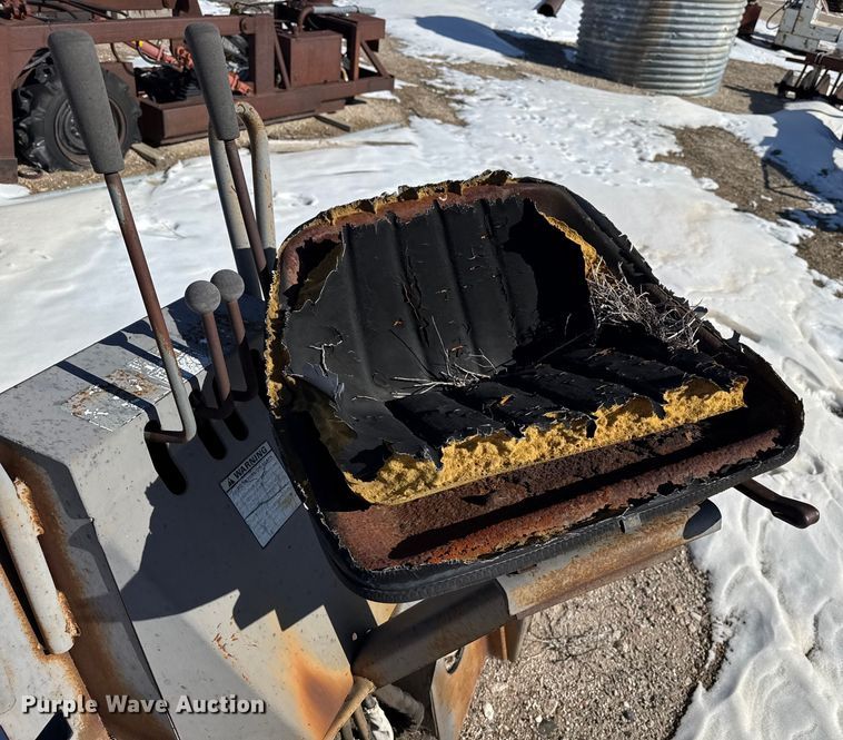 image for item EP2868 Melroe 709 backhoe attachment