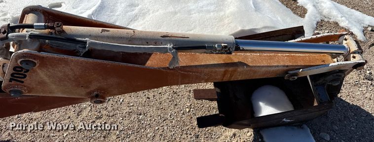 image for item EP2868 Melroe 709 backhoe attachment