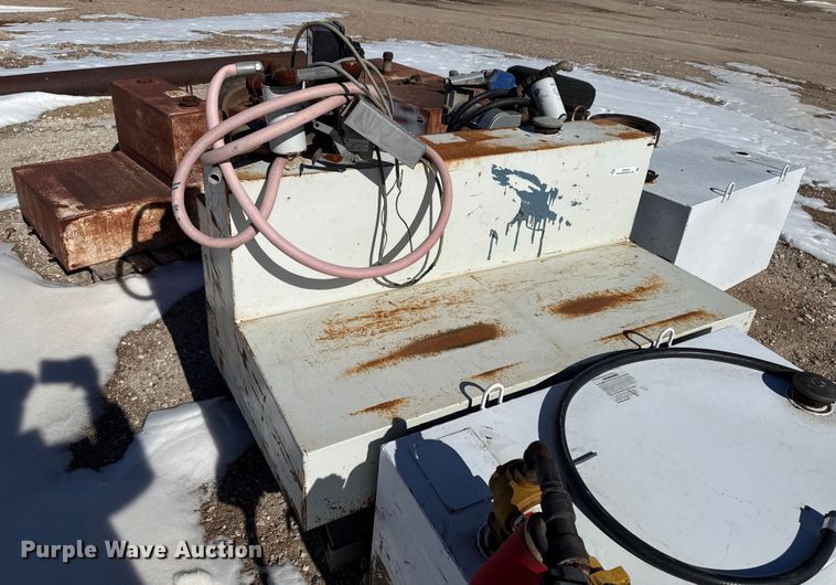 image for item EP2870 (7) fuel tanks