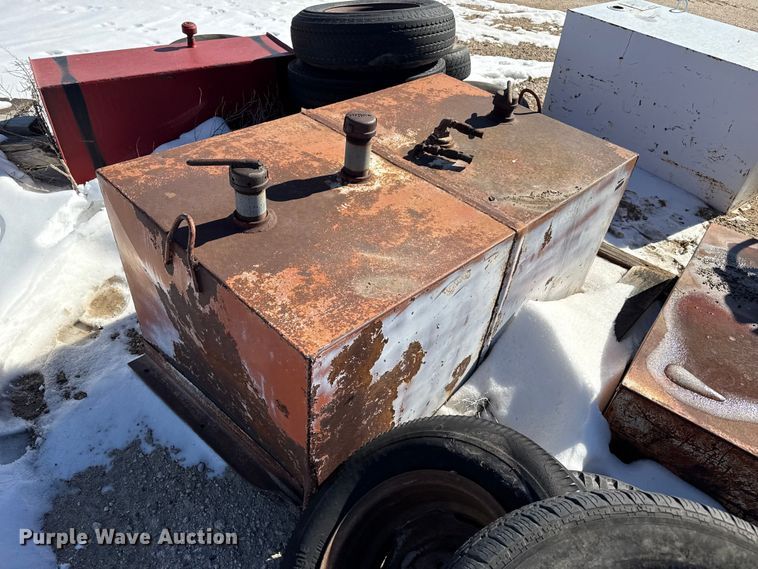 image for item EP2870 (7) fuel tanks