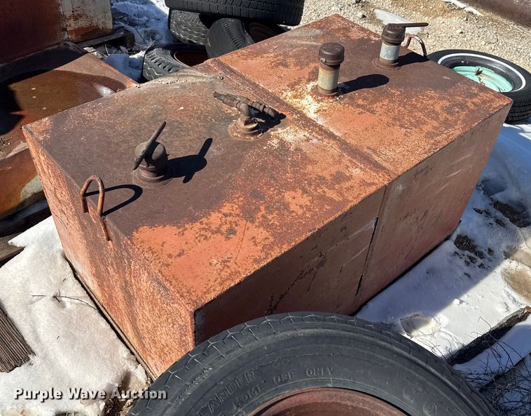 image for item EP2870 (7) fuel tanks