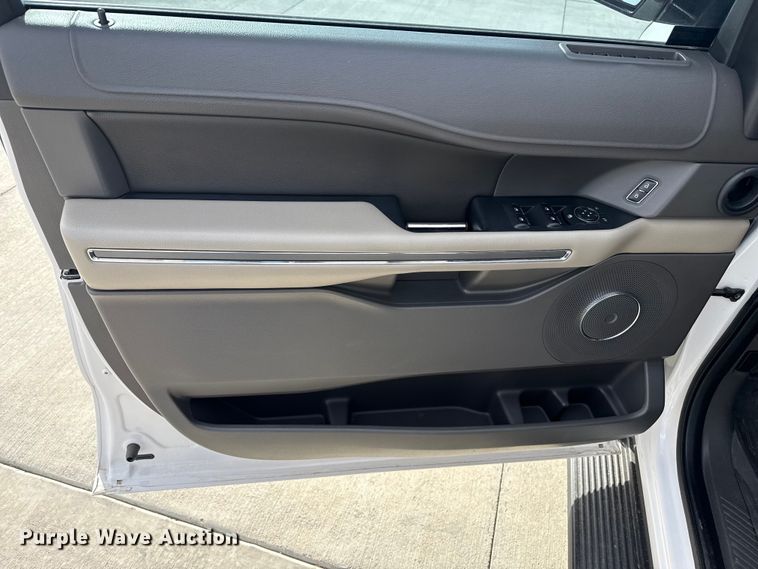 image for item EP2888 2018 Ford Expedition SUV