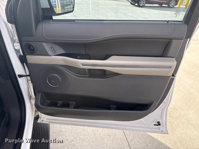 image for item EP2888 2018 Ford Expedition SUV