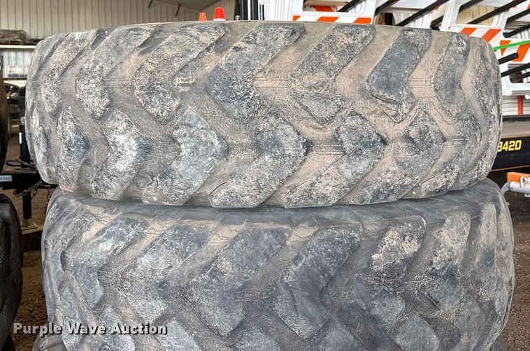 image for item EP2996 (6) motor grader tires