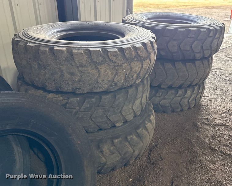 image for item EP2997 (6) motor grader tires