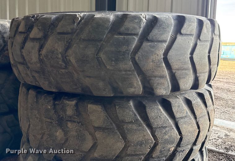 image for item EP2997 (6) motor grader tires