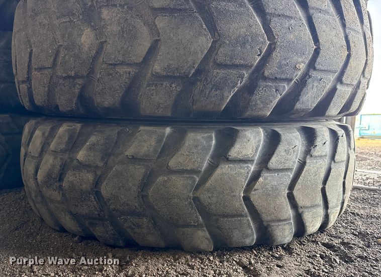 image for item EP2997 (6) motor grader tires
