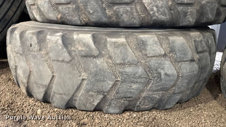 image for item EP2997 (6) motor grader tires