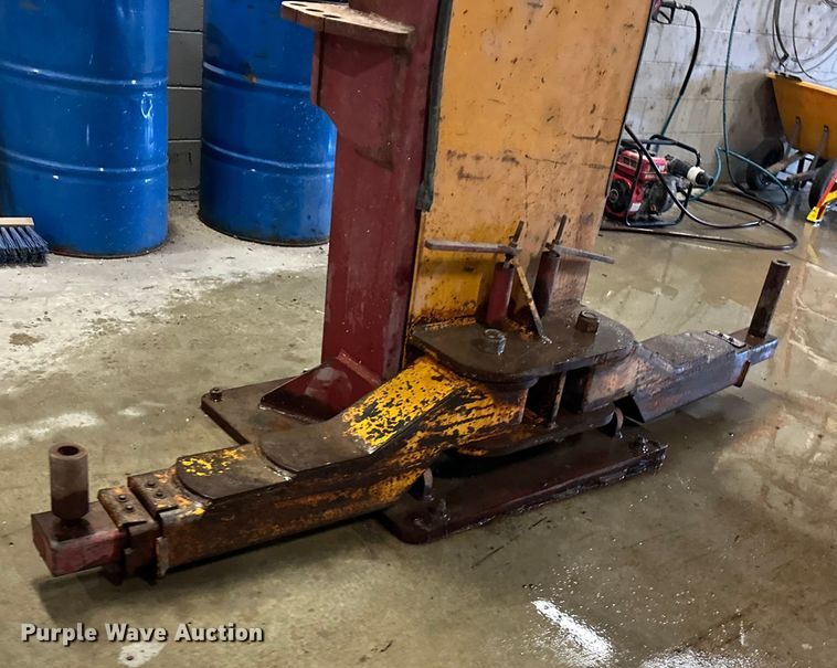 image for item ES1020 Mohawk TP20 two post lift