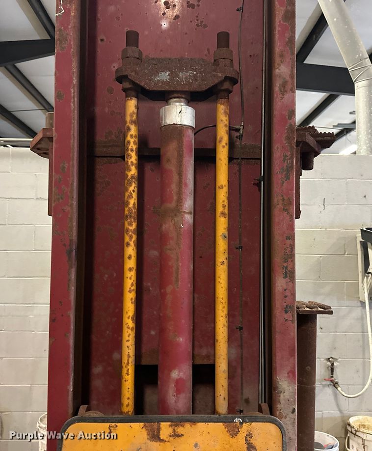 image for item ES1020 Mohawk TP20 two post lift