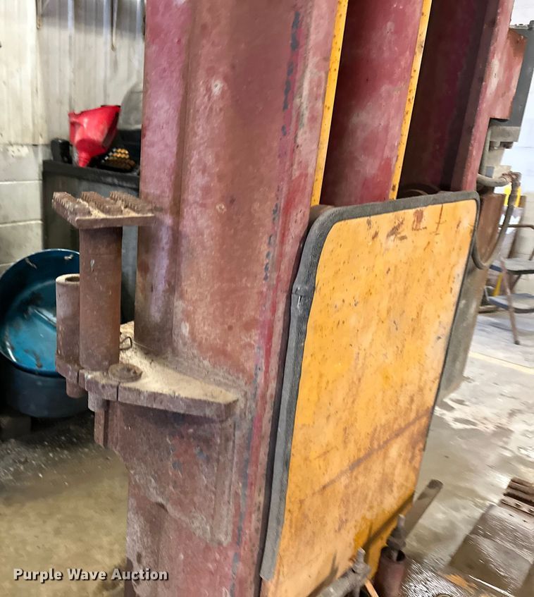 image for item ES1020 Mohawk TP20 two post lift