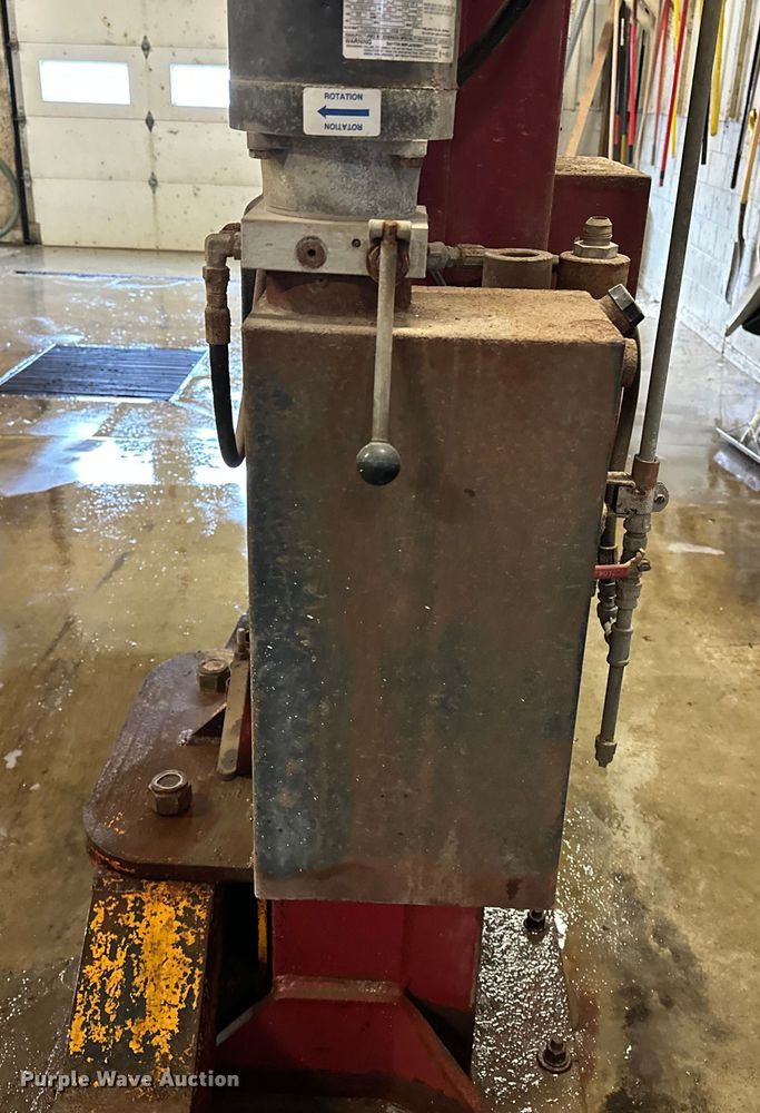 image for item ES1020 Mohawk TP20 two post lift