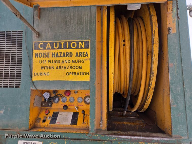 image for item ES2809 1979 International 1724 sewer jetter truck