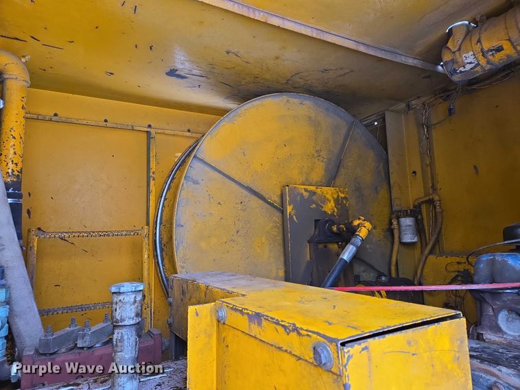 image for item ES2809 1979 International 1724 sewer jetter truck