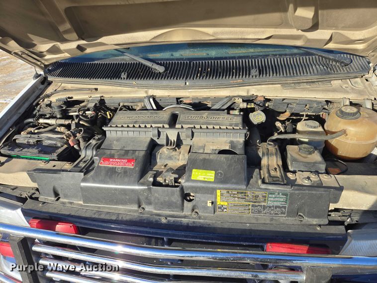 image for item ES2827 2003 Ford E450 Super Duty ambulance