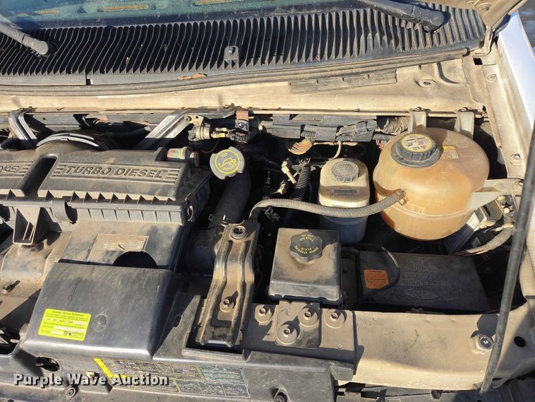 image for item ES2827 2003 Ford E450 Super Duty ambulance