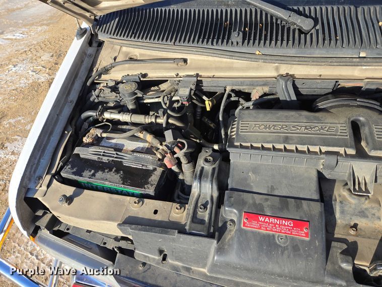 image for item ES2827 2003 Ford E450 Super Duty ambulance