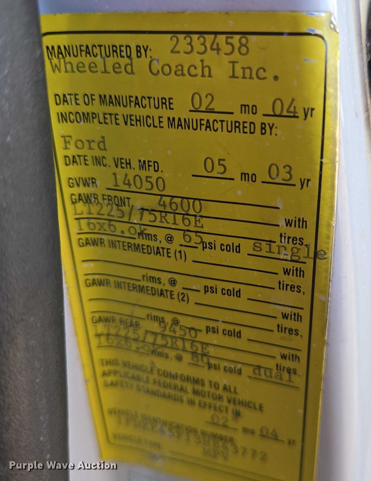 image for item ES2827 2003 Ford E450 Super Duty ambulance