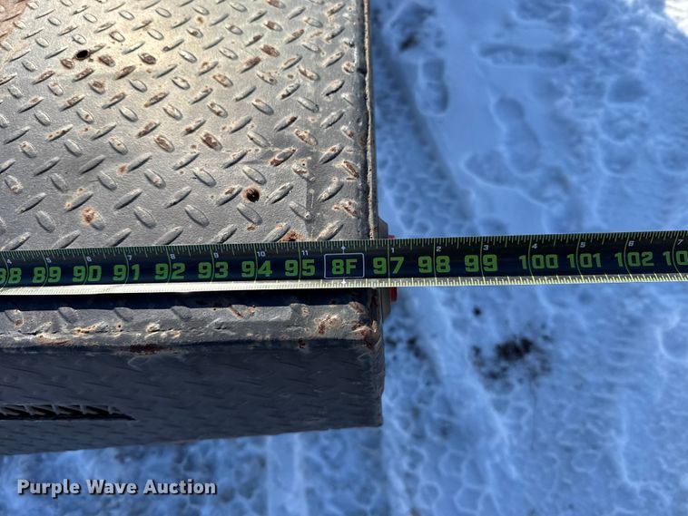 image for item ES5745 1979 Ford F600 flatbed truck