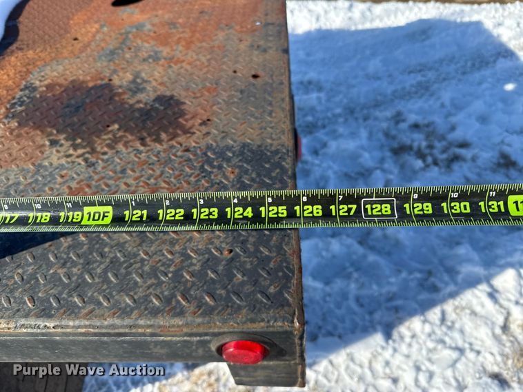 image for item ES5745 1979 Ford F600 flatbed truck