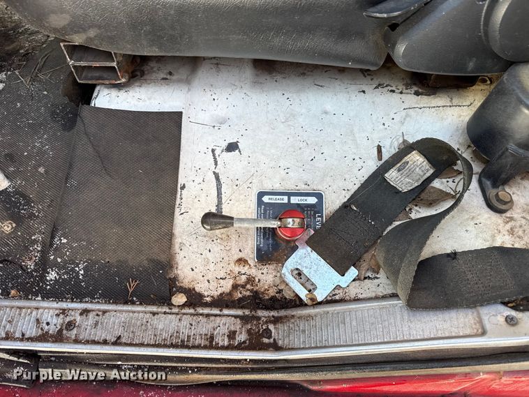 image for item ES5745 1979 Ford F600 flatbed truck