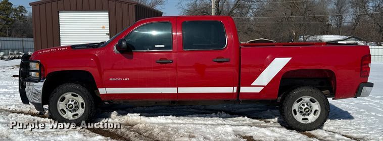 image for item ES5749 2011 Chevrolet Silverado 2500HD Crew Cab pickup truck