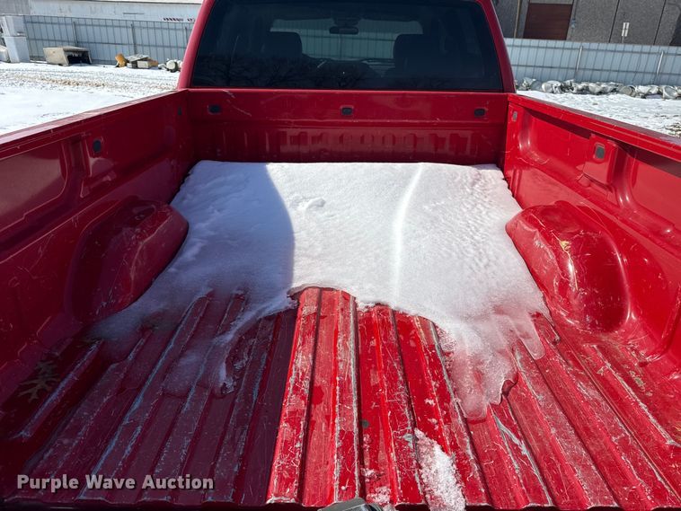 image for item ES5749 2011 Chevrolet Silverado 2500HD Crew Cab pickup truck