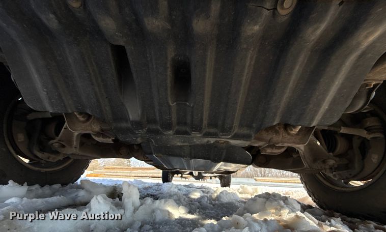 image for item ES5749 2011 Chevrolet Silverado 2500HD Crew Cab pickup truck