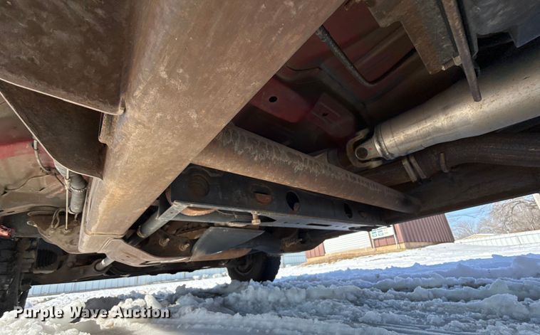 image for item ES5749 2011 Chevrolet Silverado 2500HD Crew Cab pickup truck